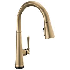 Single Handle Pull Down Kitchen Faucet with Touch2O Technology 